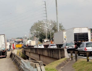 Possível paralisação dos caminhoneiros no dia 30 de março