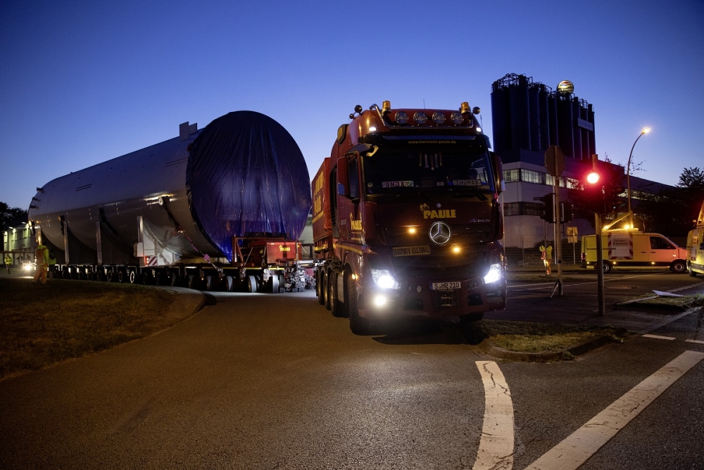 Dois gigantes juntos: o Actros e a supercarga