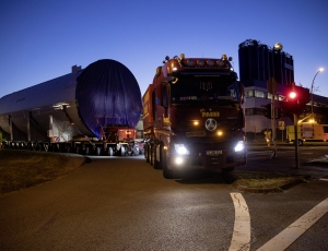 Dois gigantes juntos: o Actros e a supercarga