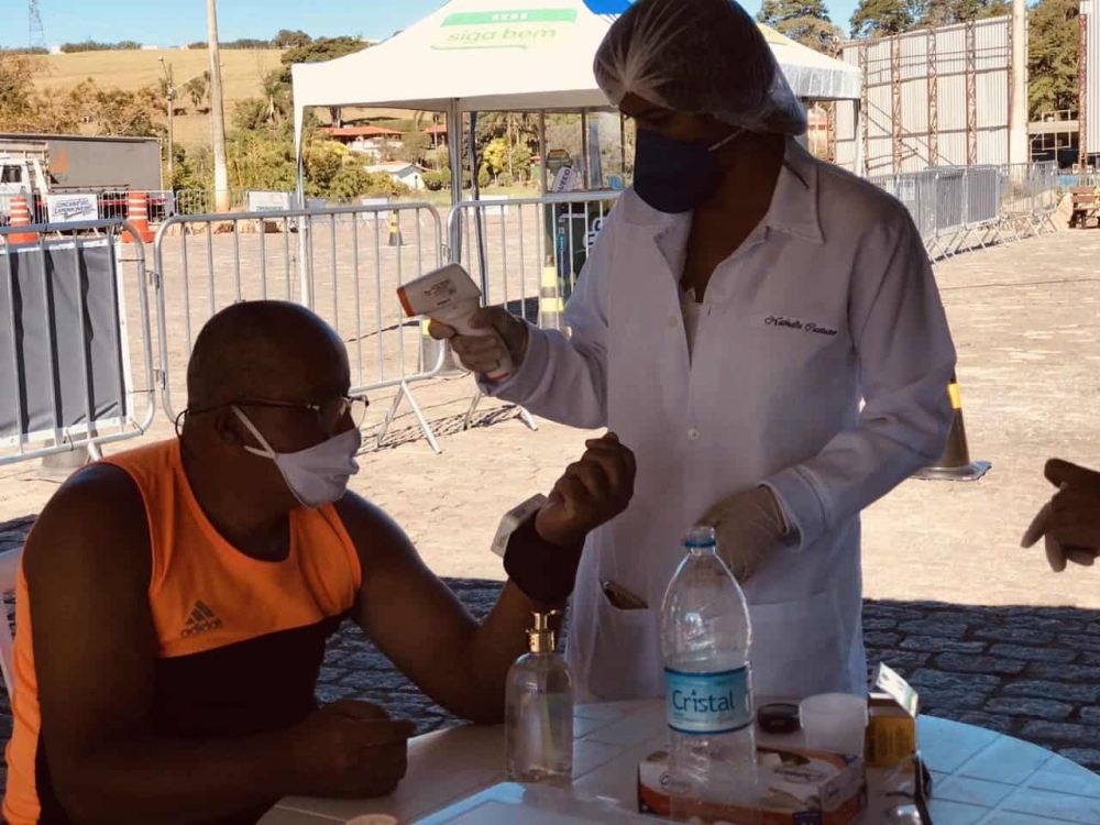 GINCANA DO CAMINHONEIRO PERCORRE ESTRADAS MINEIRAS  COM ATENDIMENTO DE SAÚDE E VACINAÇÃO