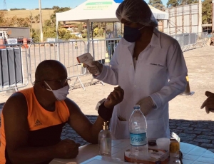 GINCANA DO CAMINHONEIRO PERCORRE ESTRADAS MINEIRAS  COM ATENDIMENTO DE SAÚDE E VACINAÇÃO