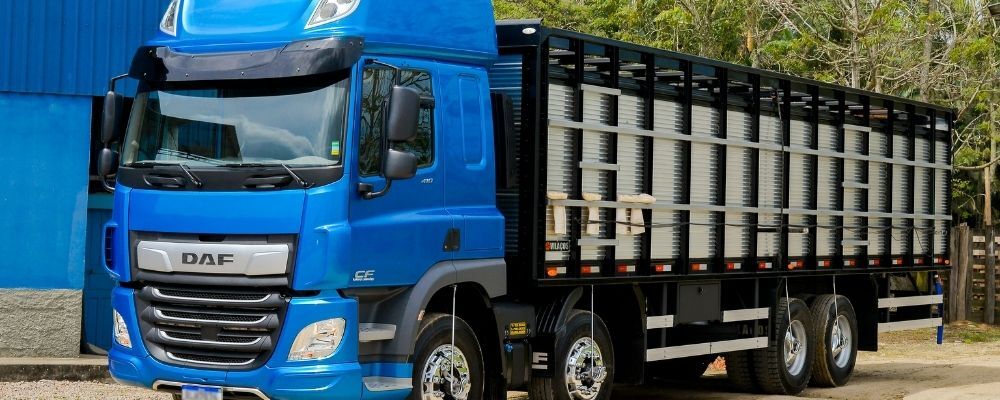 DAF entrega primeiro CF 8x2 na versão rígida para o frigorífico Geraldo