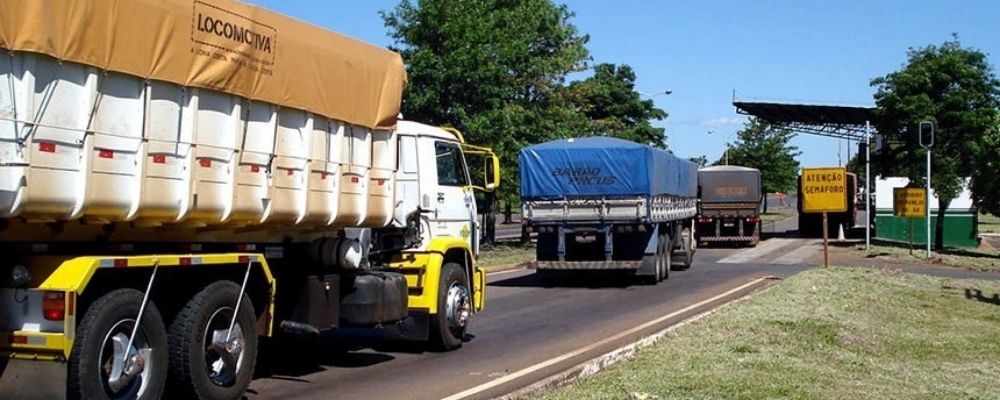 Lei que aumenta tolerância para excesso de peso de caminhões é sancionada