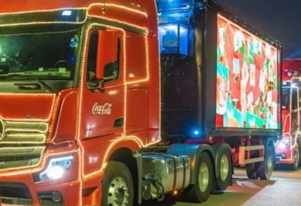 Novo Actros é destaque na Caravana de Natal da Coca-Cola