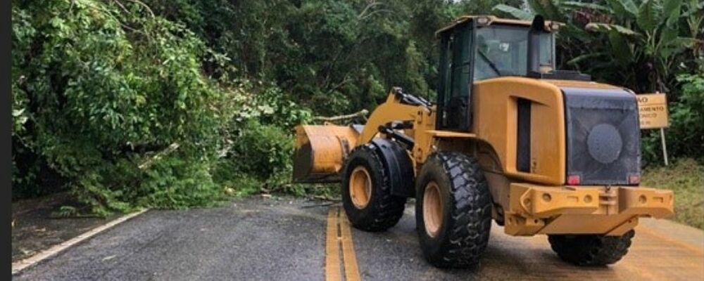 Para desobstruir trechos na Rio-Santos (BR-101) Exército Brasileiro entra em ação