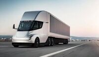 Começam as pré-reservas para o caminhão elétrico Tesla Semi nos EUA