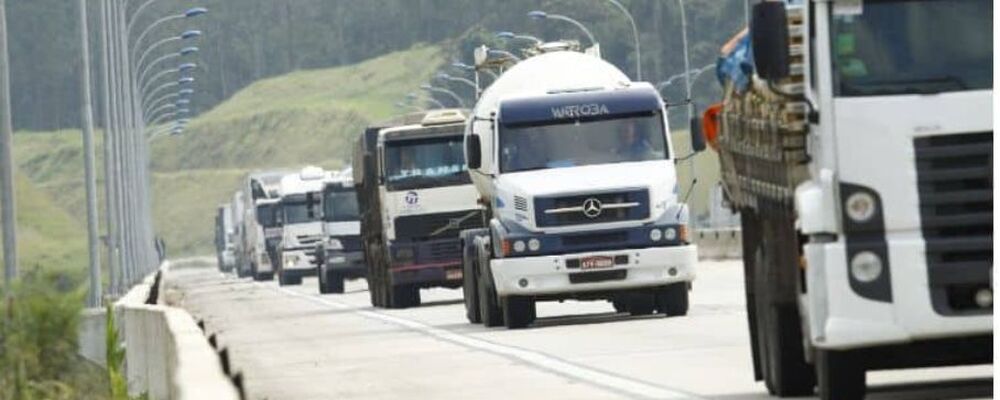 Atitudes que fortalecem as mulheres no transporte rodoviário de carga