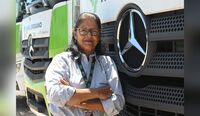 Sandra Maria Dias da Silva transporta no Mercedes-Benz carga perigosa