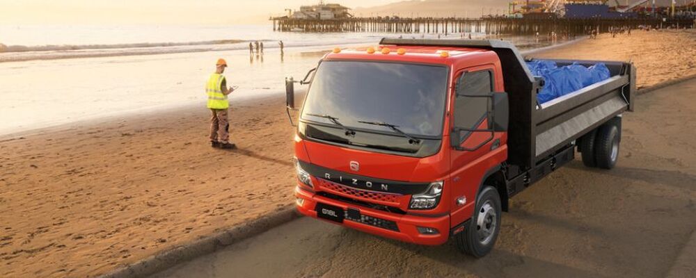 Daimler Truck lança caminhões elétricos médios RIZON nos Estados Unidos