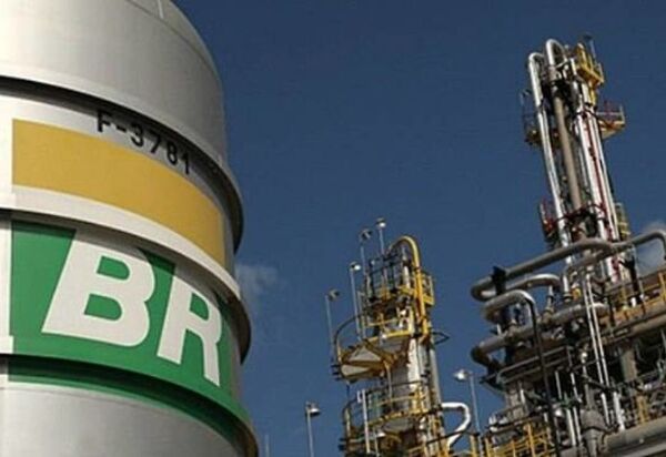 Petrobras Irá “reavaliar” Preços De Combustíveis, Como O Diesel ...