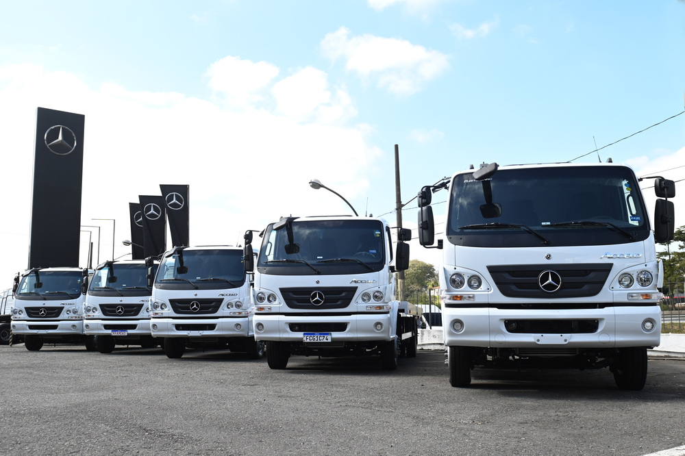 Mercedes-Benz comemora 20 anos dos caminhões Accelo no Brasil