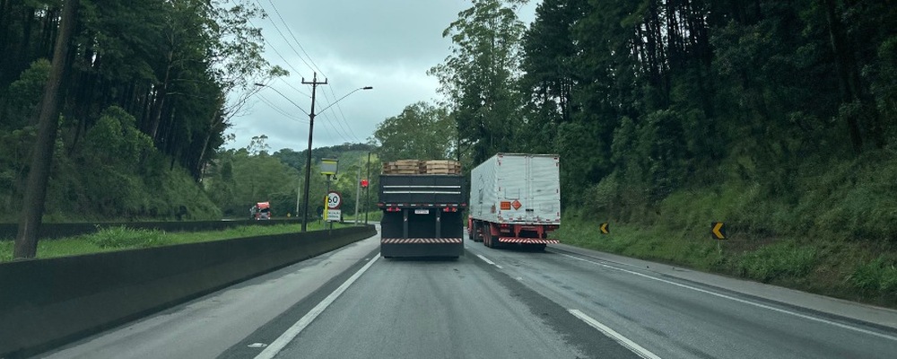 Preço médio do frete por quilômetro rodado tem alta em junho