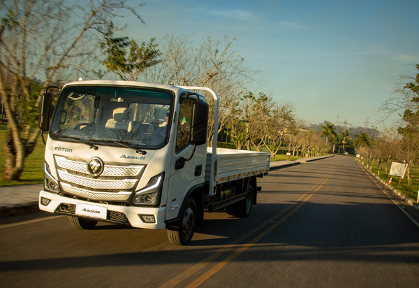 Foton anuncia início das vendas do Aumark S 315 com transmissão automatizada